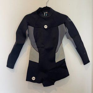 Roxy wetsuit shorty
